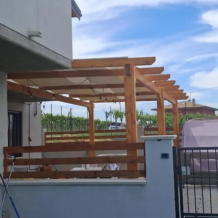 Apartment La Casa Nel Vigneto 2 *